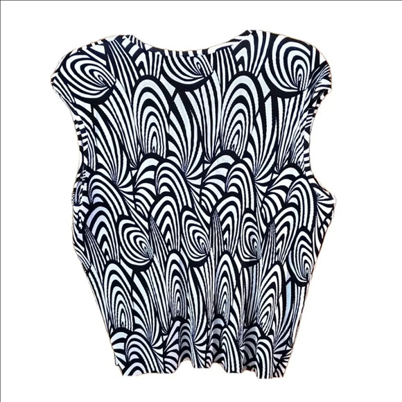 Ninety Woman Black & White Abstract Pattern Sleeveless Top Women size 3X - Picture 3 of 6